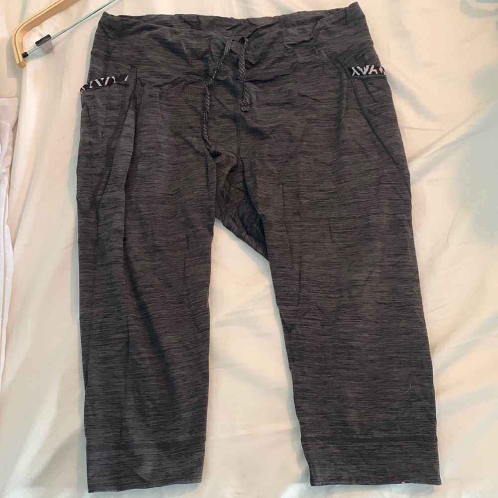 Patagonia capri leggings with pockets